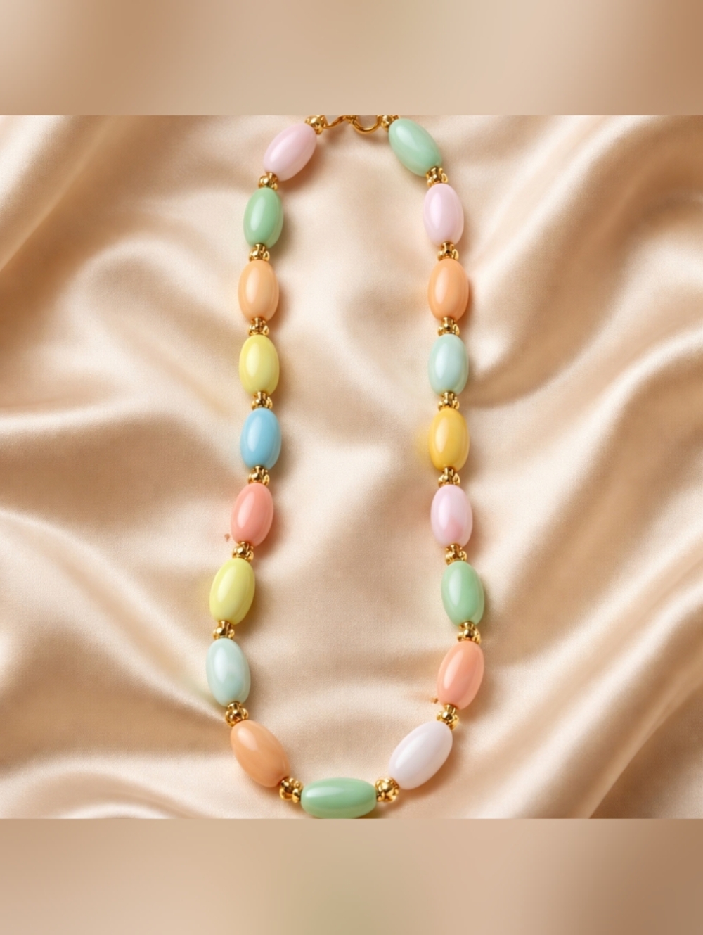 𝟲𝟬'𝘀 𝗙𝗿𝗲𝗻𝗰𝗵 𝗣𝗮𝘀𝘁𝗲𝗹 𝗟𝘂𝗰𝗶𝘁𝗲 𝗕𝗲𝗮𝗱𝗲𝗱 𝗡𝗲𝗰𝗸𝗹𝗮𝗰𝗲 - Picture 3 of 8